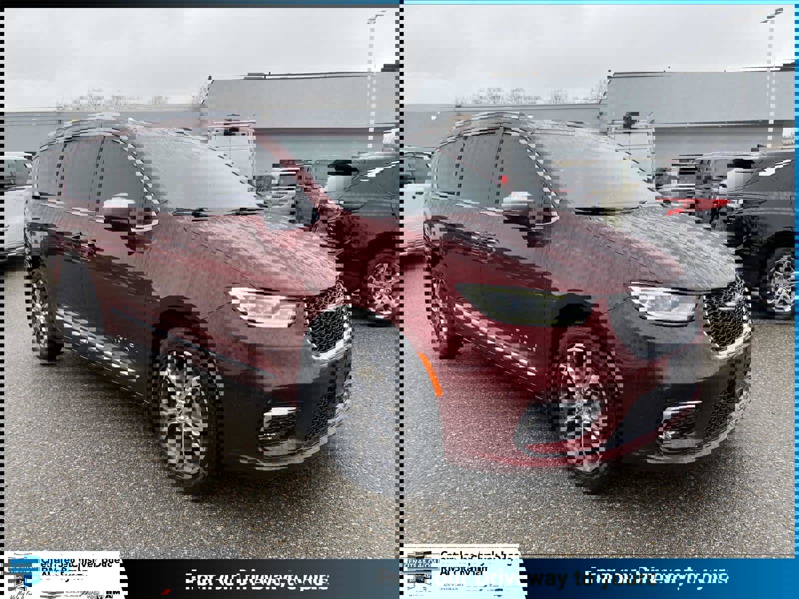 Certified 2022 Chrysler Pacifica Pinnacle image 1