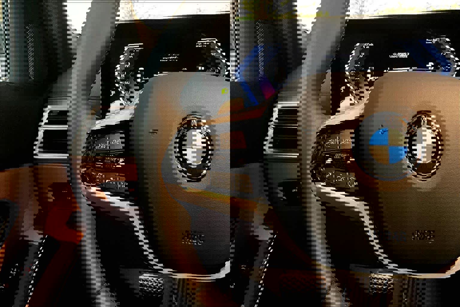 Certified 2025 BMW 330i Sedan image 23