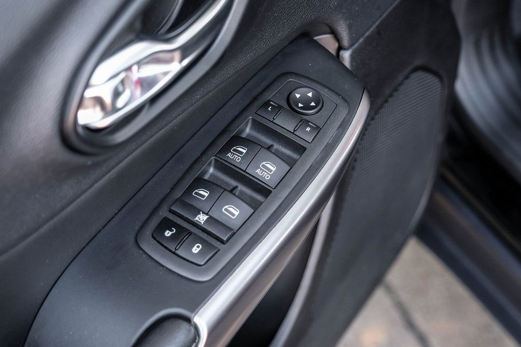 Used 2022 Jeep Cherokee Latitude Lux image 55