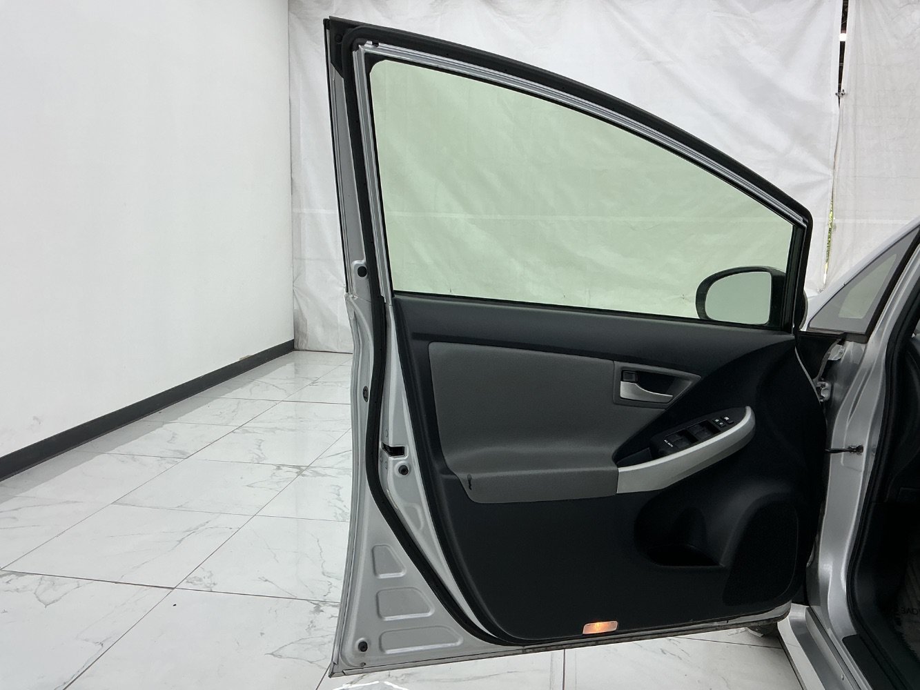 Used 2015 Toyota Prius Two FWD image 18