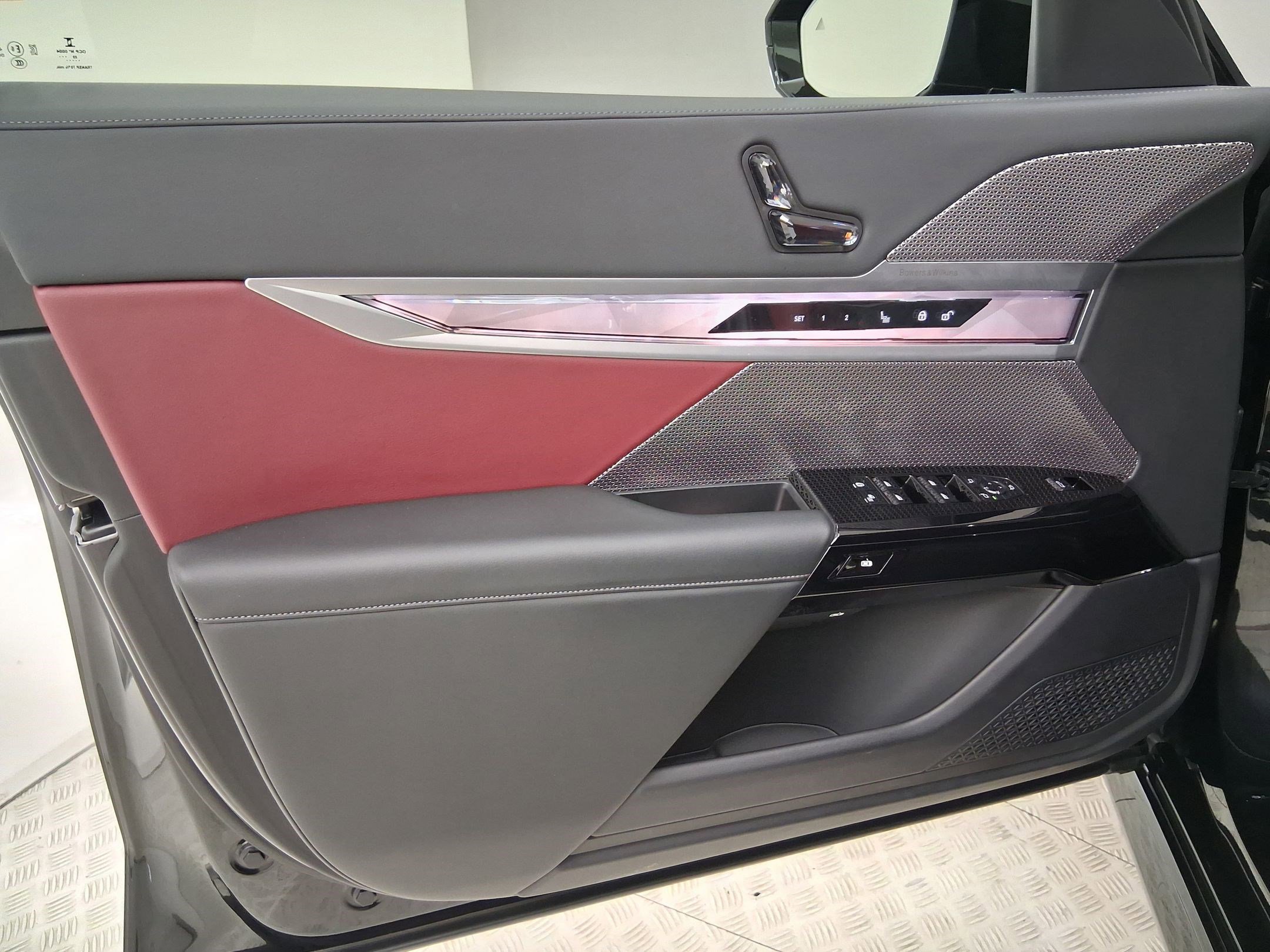 Used 2023 BMW 740i image 22