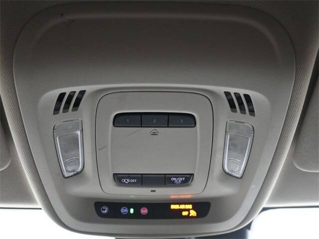 Used 2021 Buick Envision Essence w/ Technology Package I image 18