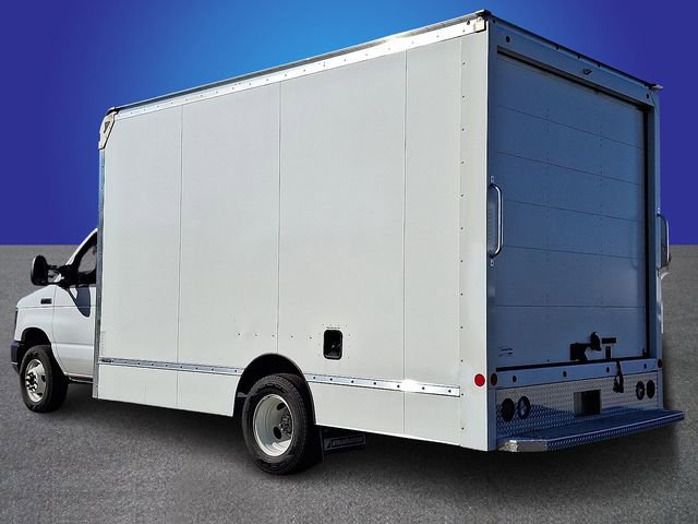 Used 2024 Ford E-450 and Econoline 450 Super Duty w/ Driver's Safety Package image 6