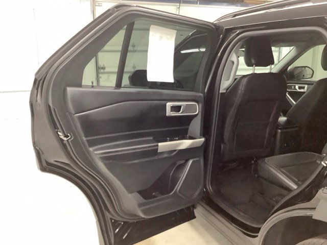Used 2023 Ford Explorer XLT AWD/4WD image 13