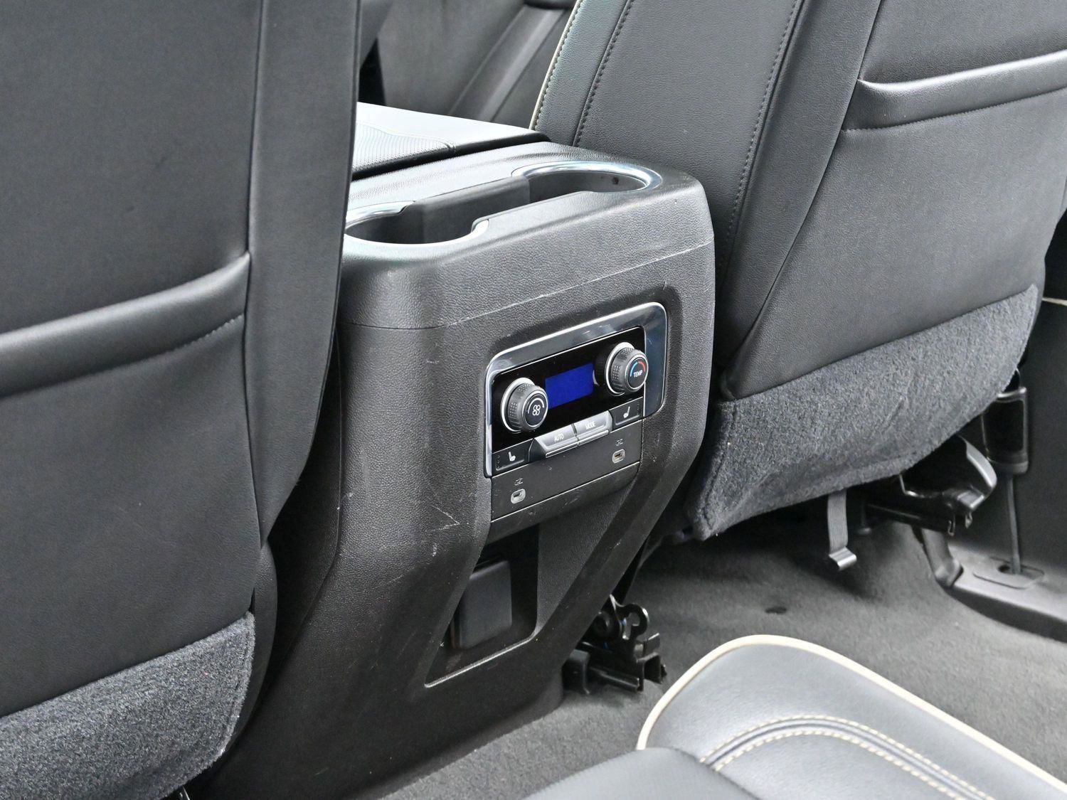 Used 2021 Chevrolet Tahoe Premier w/ Premium Package image 34