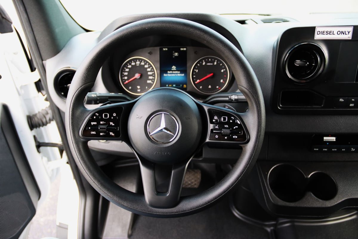 Used 2024 Mercedes-Benz Sprinter 2500 image 15
