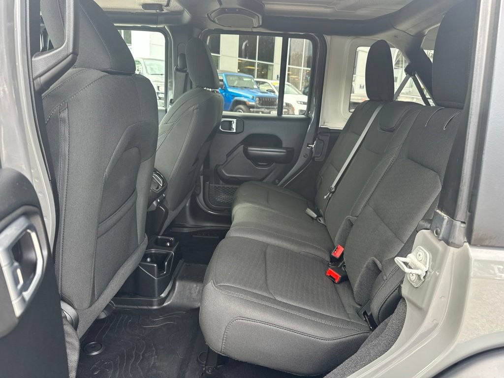 Used 2020 Jeep Wrangler Unlimited Sport AWD/4WD image 33