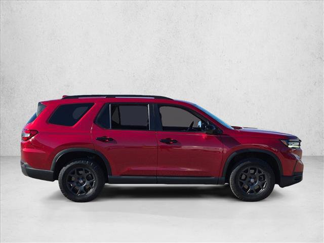 Used 2025 Honda Pilot TrailSport image 4