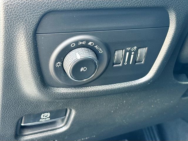 Used 2022 Jeep Grand Cherokee L Limited image 12