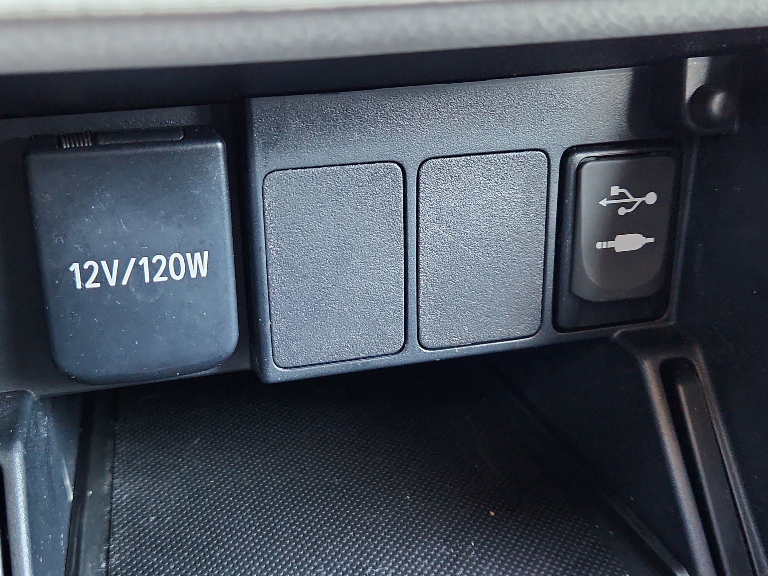 Used 2018 Toyota Corolla iM w/ Carpet Mat Package (TMS) FWD image 21
