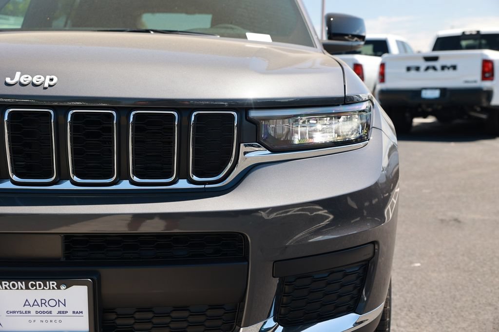 New 2026 Jeep Grand Cherokee L Laredo AWD/4WD image 5