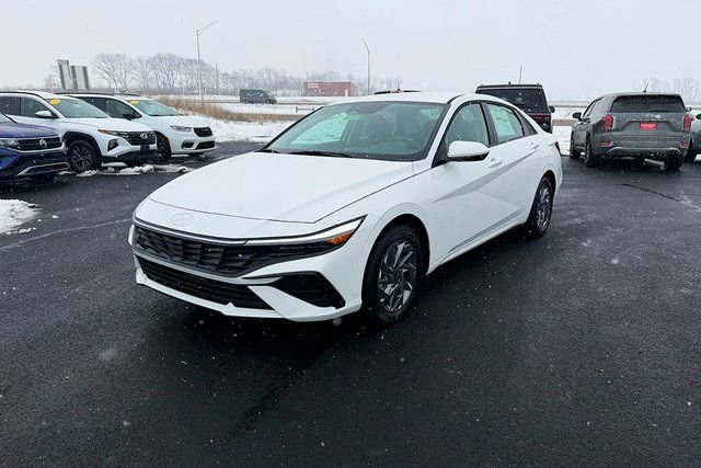New 2026 Hyundai Elantra Blue image 3
