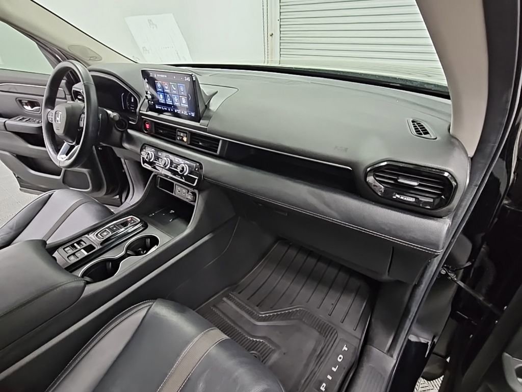 Used 2023 Honda Pilot Touring image 42