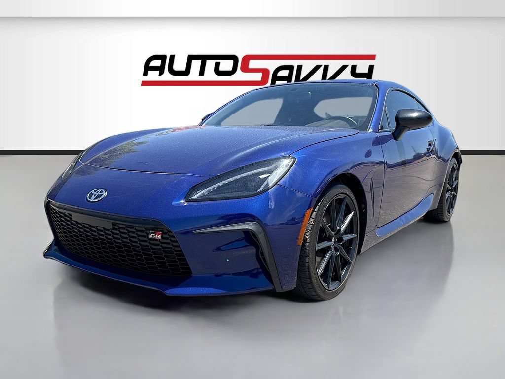Used 2024 Toyota GR86 Premium RWD image 3