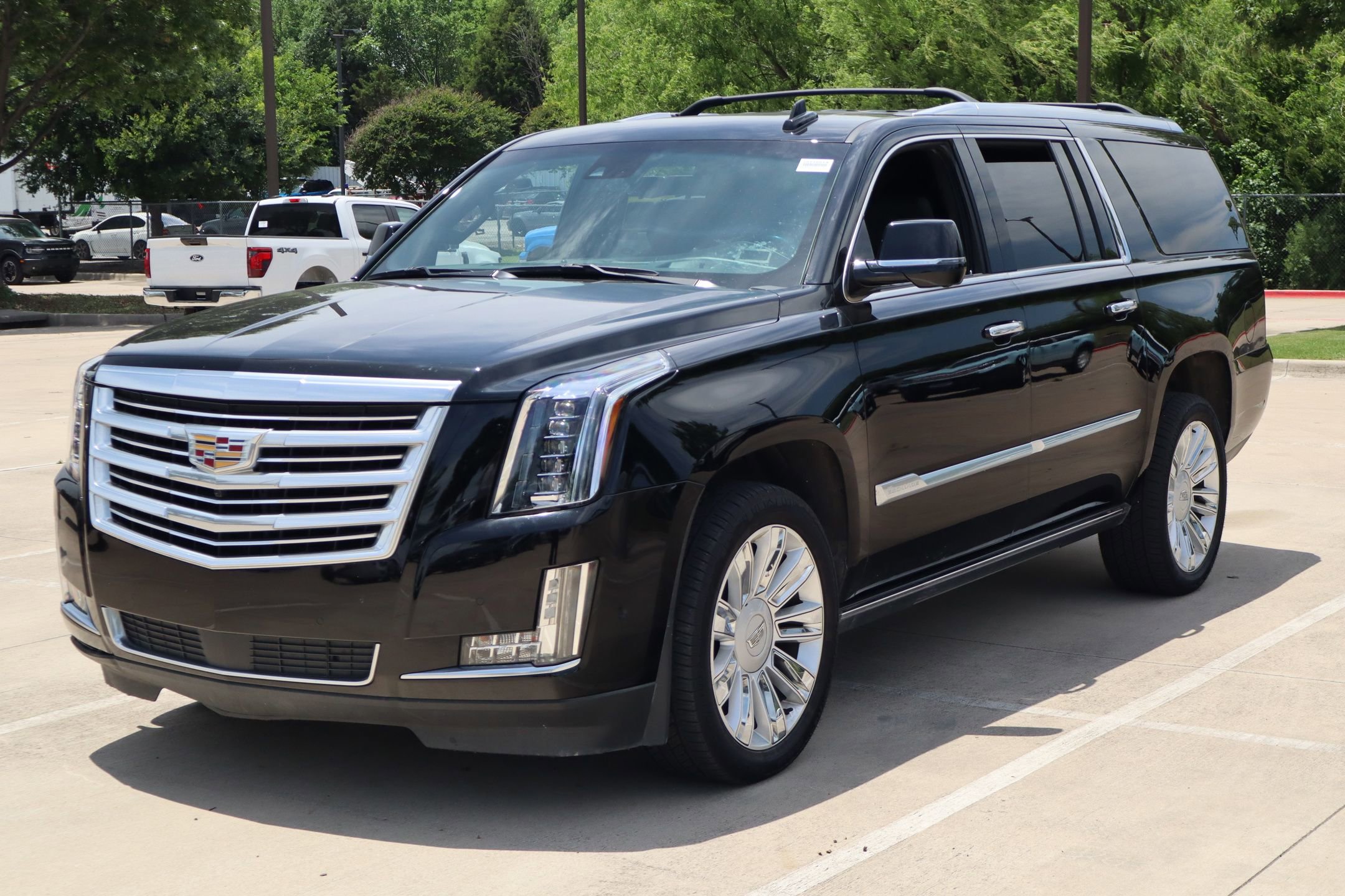Used 2020 Cadillac Escalade ESV Platinum AWD/4WD image 7