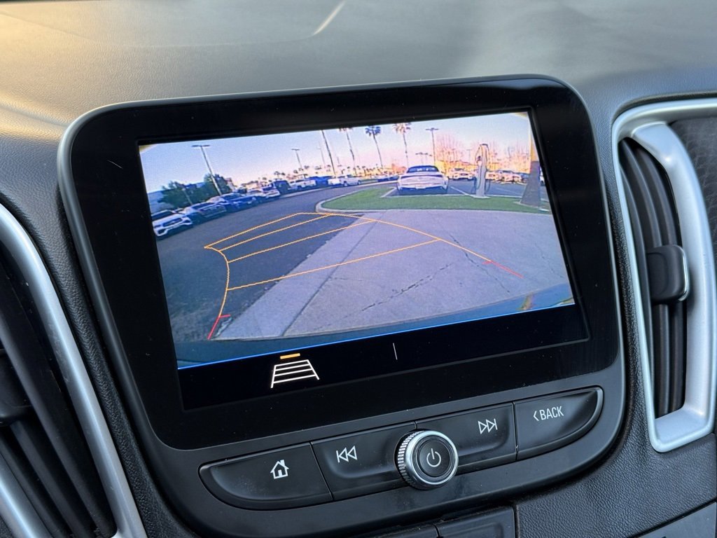 Used 2020 Chevrolet Malibu LS image 3