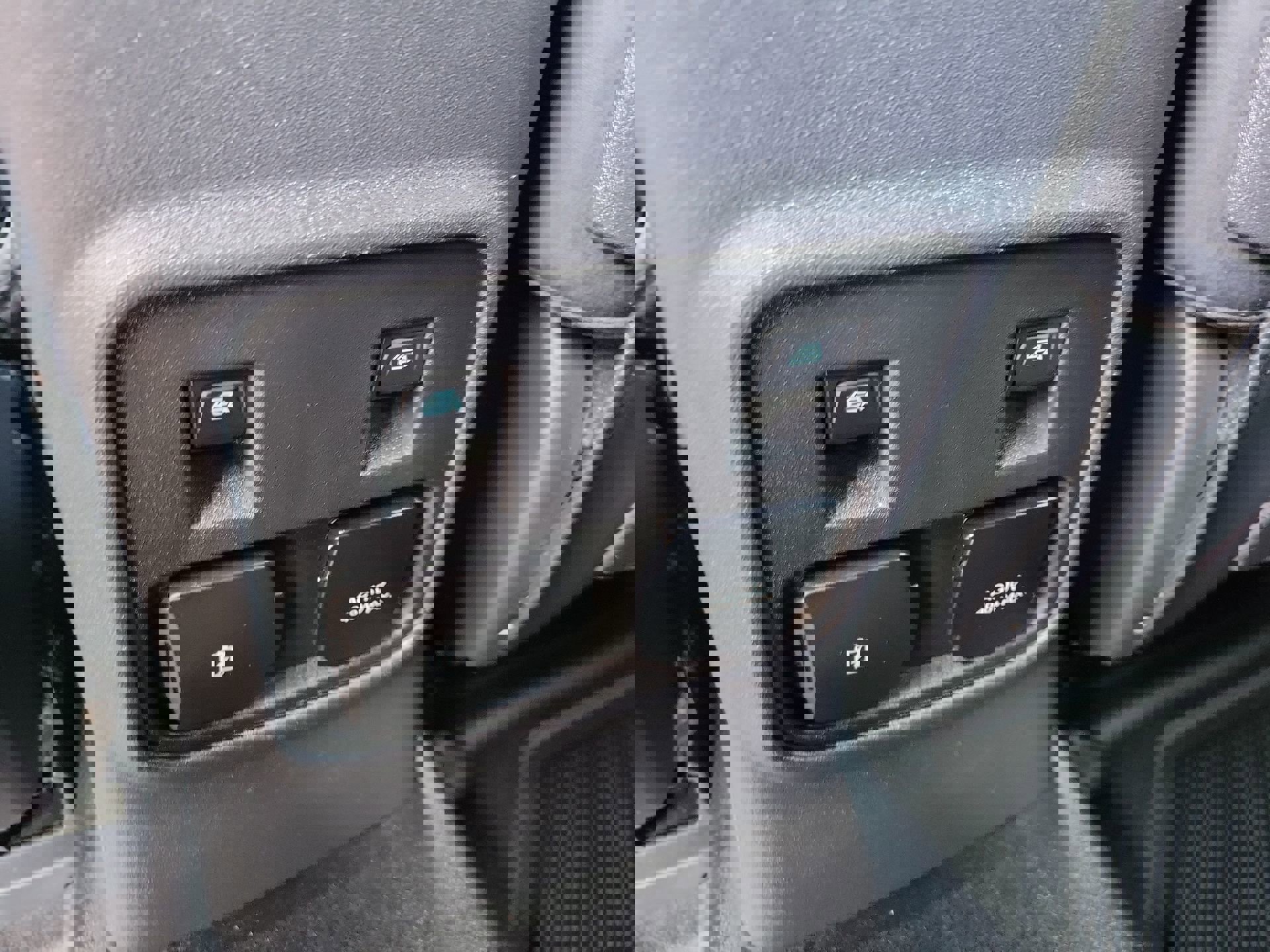 Used 2022 Ford Bronco Black Diamond image 17