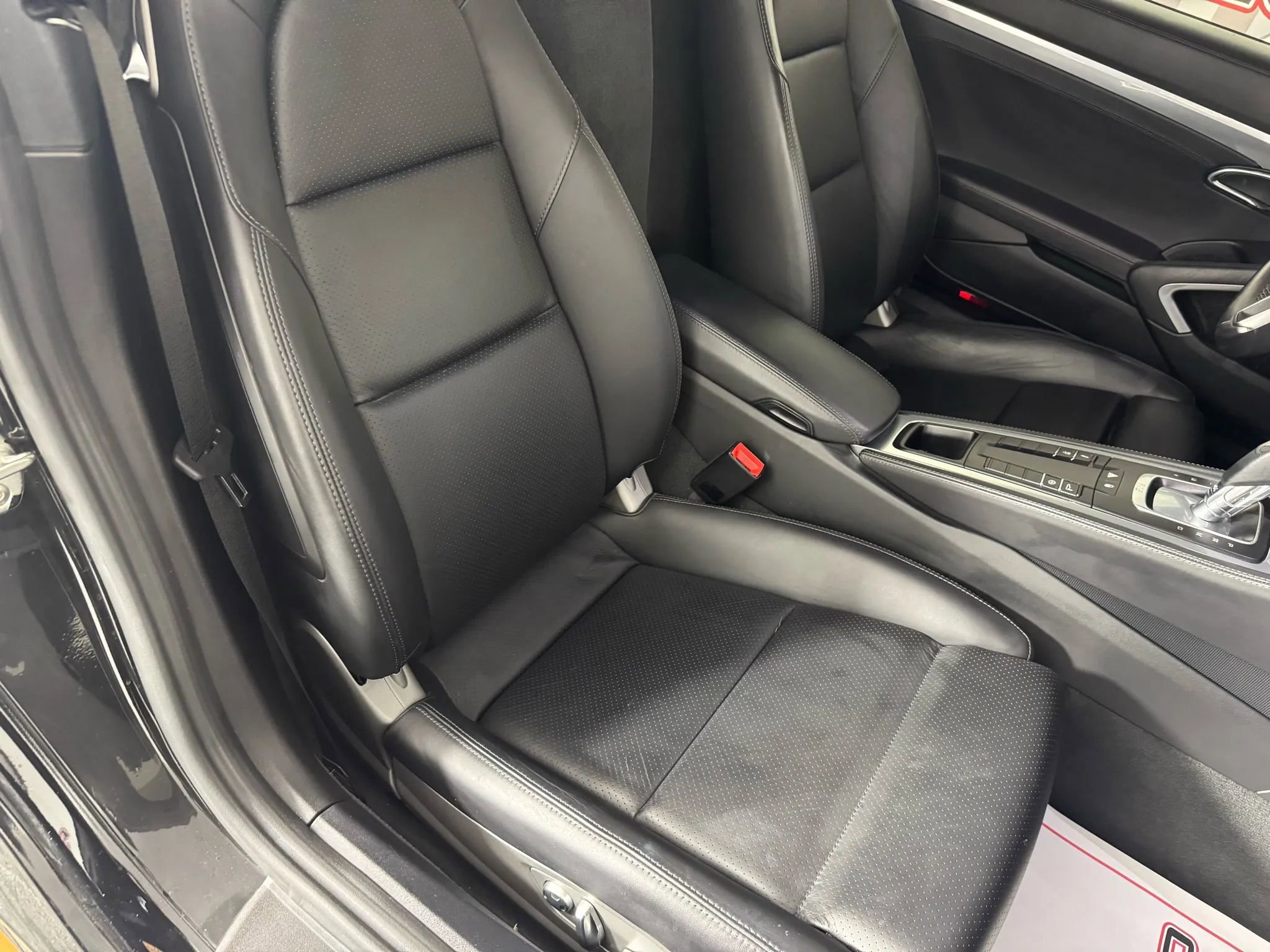 Used 2018 Porsche 718 Cayman image 27