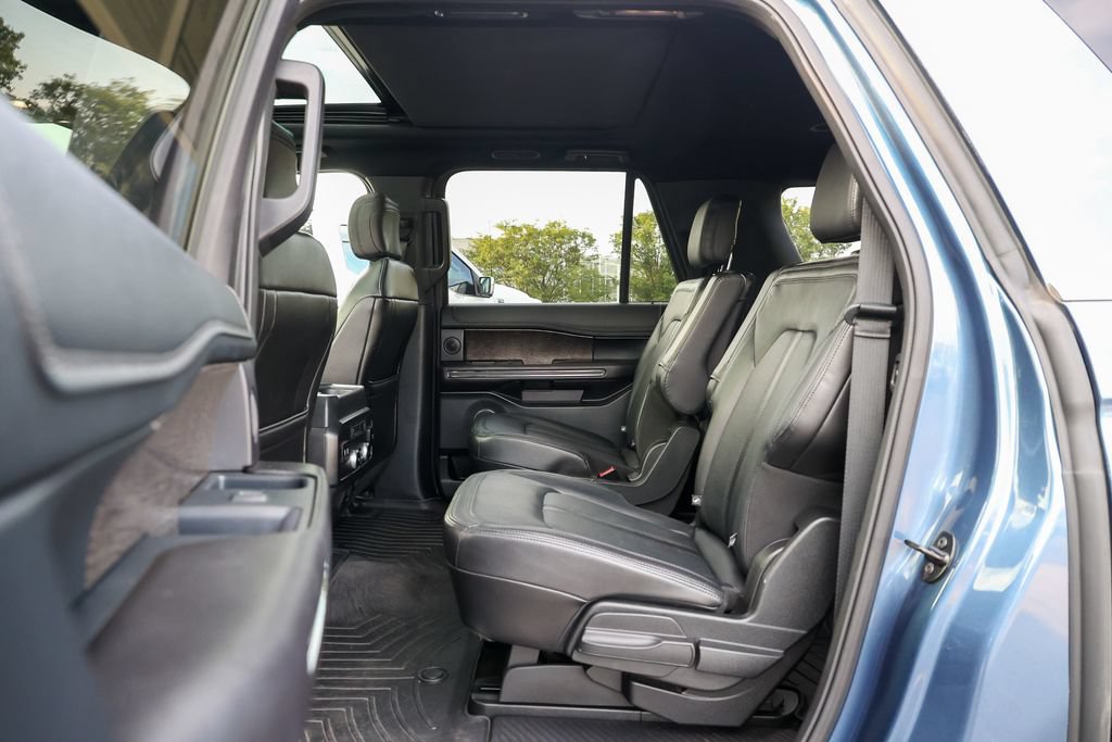 Used 2018 Ford Expedition Max Limited w/ Equipment Group 301A AWD/4WD image 38
