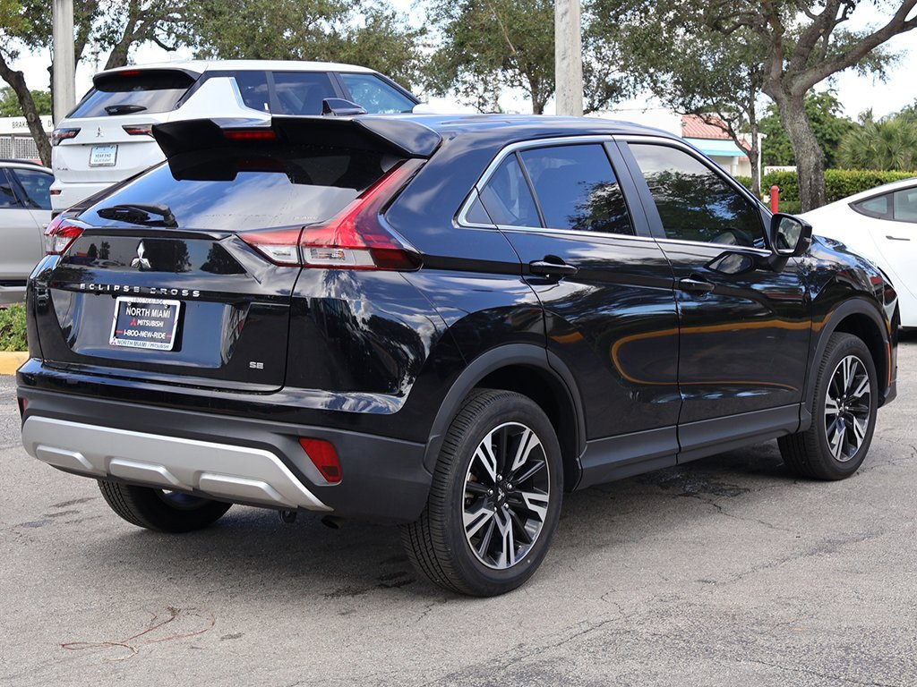 Used 2023 Mitsubishi Eclipse Cross SE image 9