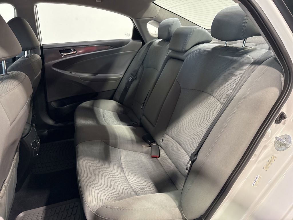 Used 2013 Hyundai Sonata Hybrid FWD image 25