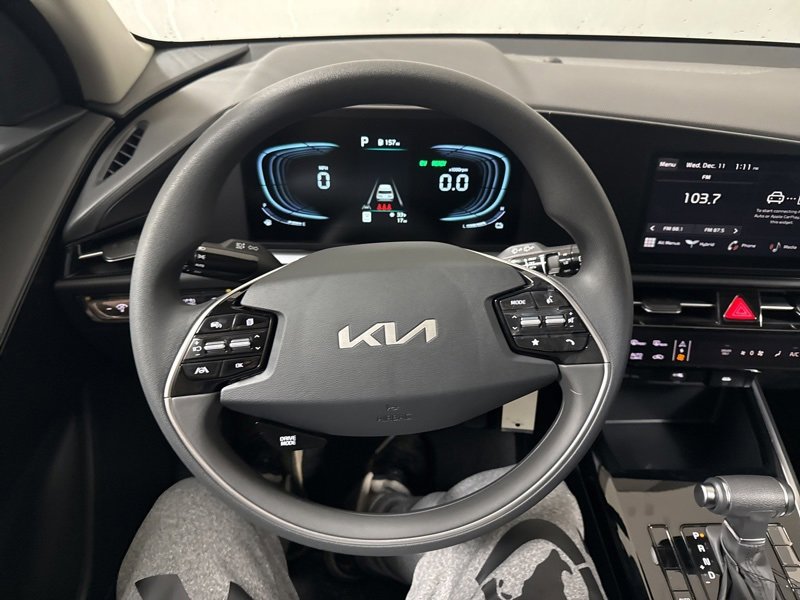New 2025 Kia Niro LX image 24