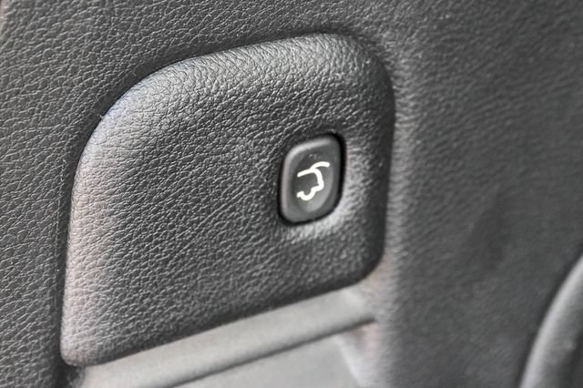 Used 2022 Jeep Grand Cherokee Laredo X AWD/4WD image 9
