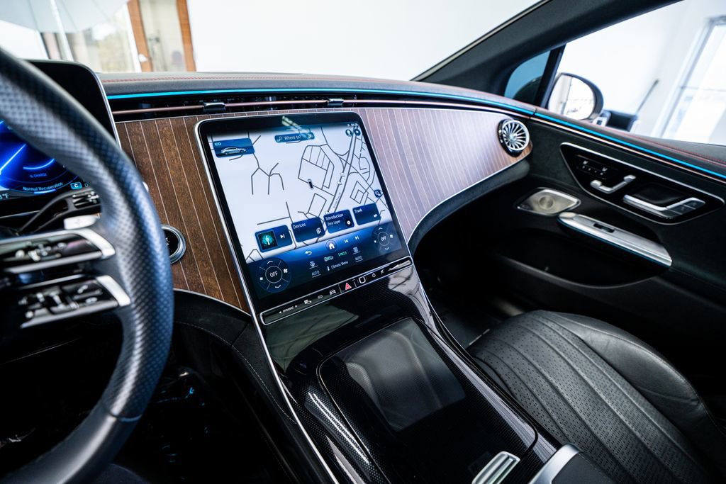 Used 2023 Mercedes-Benz EQE 500 4MATIC Sedan image 43