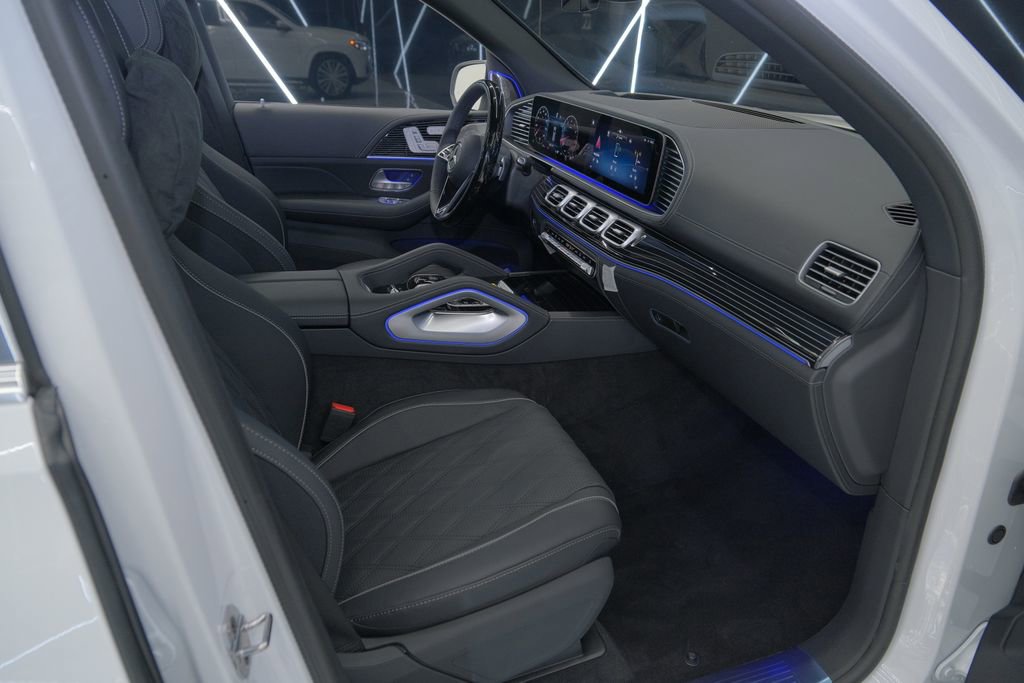 Used 2026 Mercedes-Benz Maybach GLS 600 4MATIC image 56