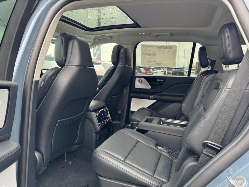 New 2025 Lincoln Aviator Reserve w/ Equipment Group 201A AWD/4WD image 12