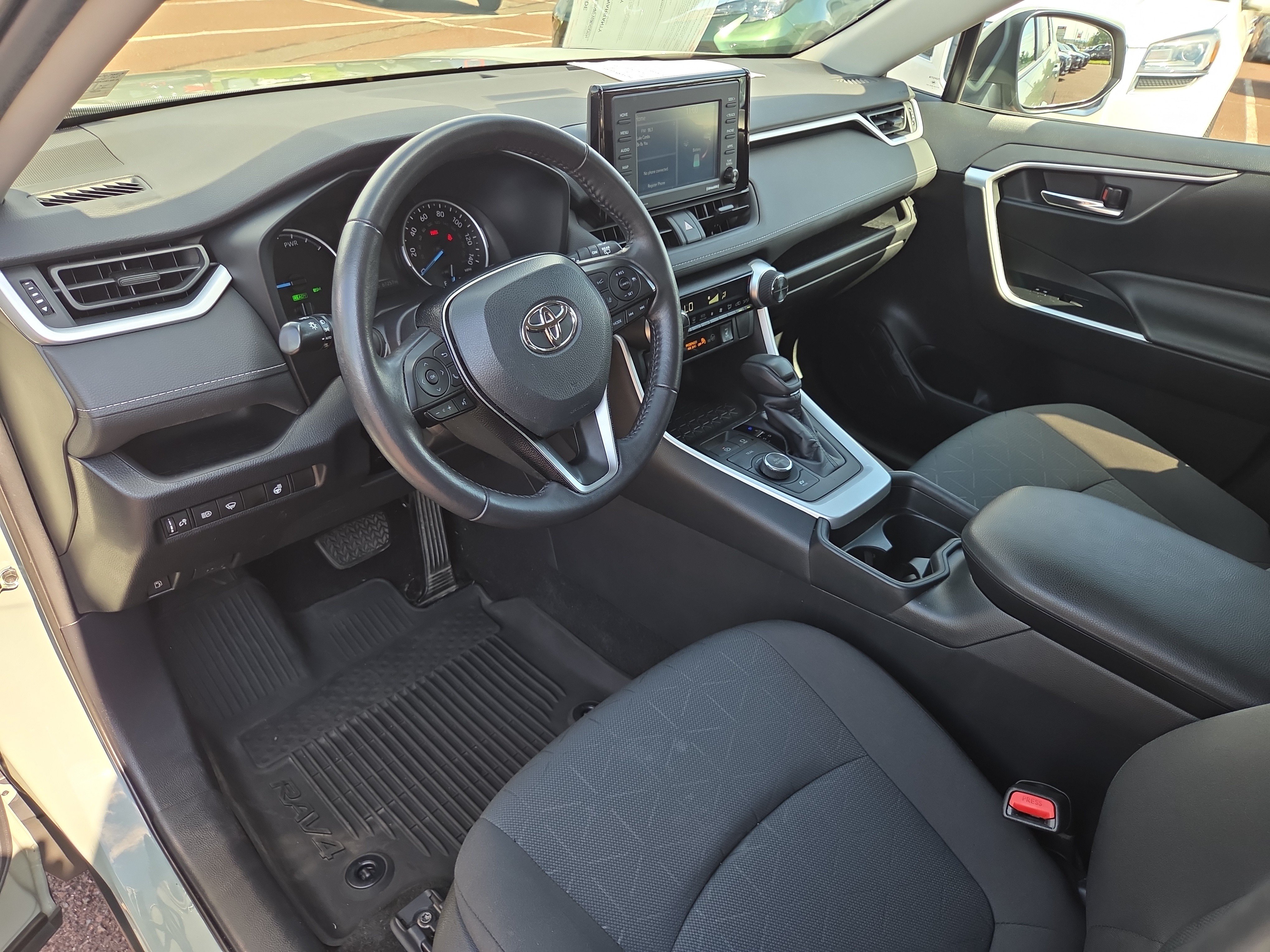 Certified 2021 Toyota RAV4 XLE w/ XLE Grade Weather Package AWD/4WD image 15