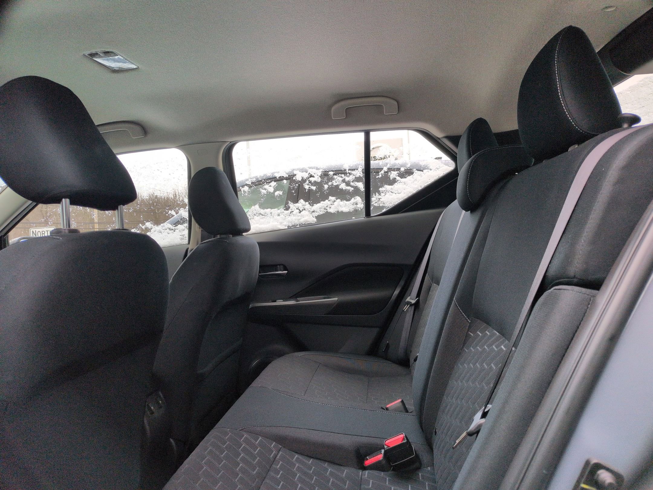 Used 2024 Nissan Kicks SV image 15