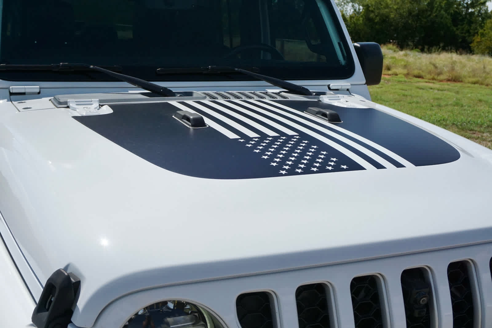 Used 2021 Jeep Wrangler Unlimited Sahara AWD/4WD image 6