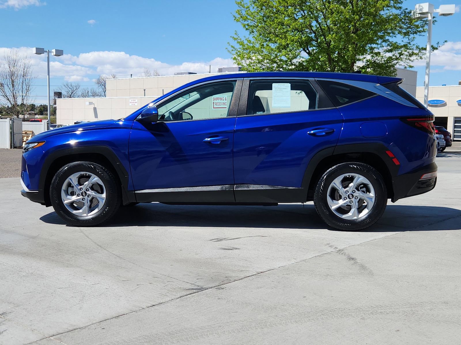 Used 2023 Hyundai Tucson SE FWD image 2