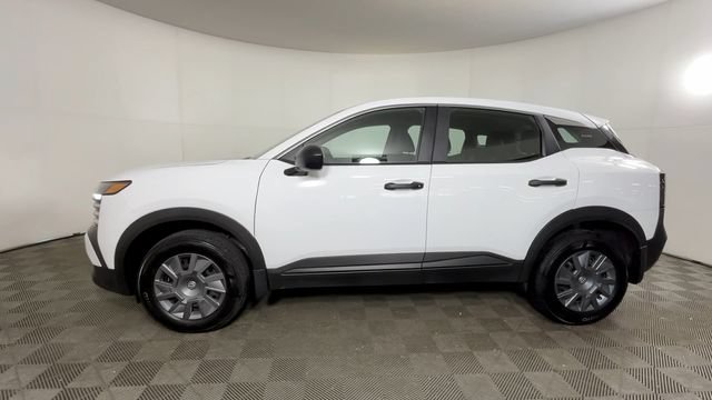 Used 2025 Nissan Kicks S FWD image 9