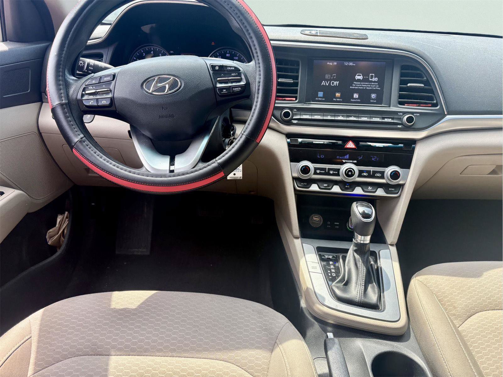 Used 2020 Hyundai Elantra SEL FWD image 12