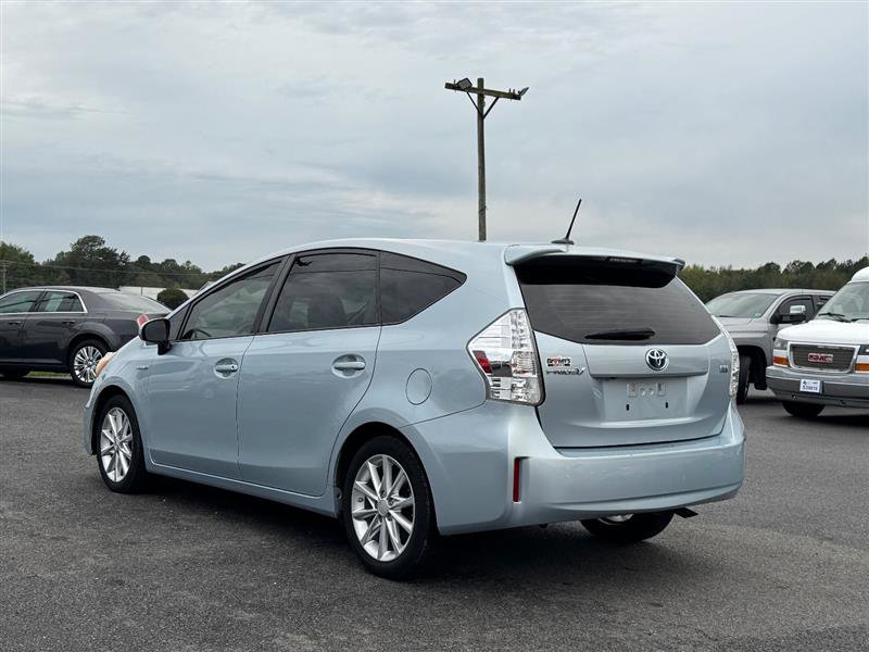 Used 2014 Toyota Prius V Five image 10