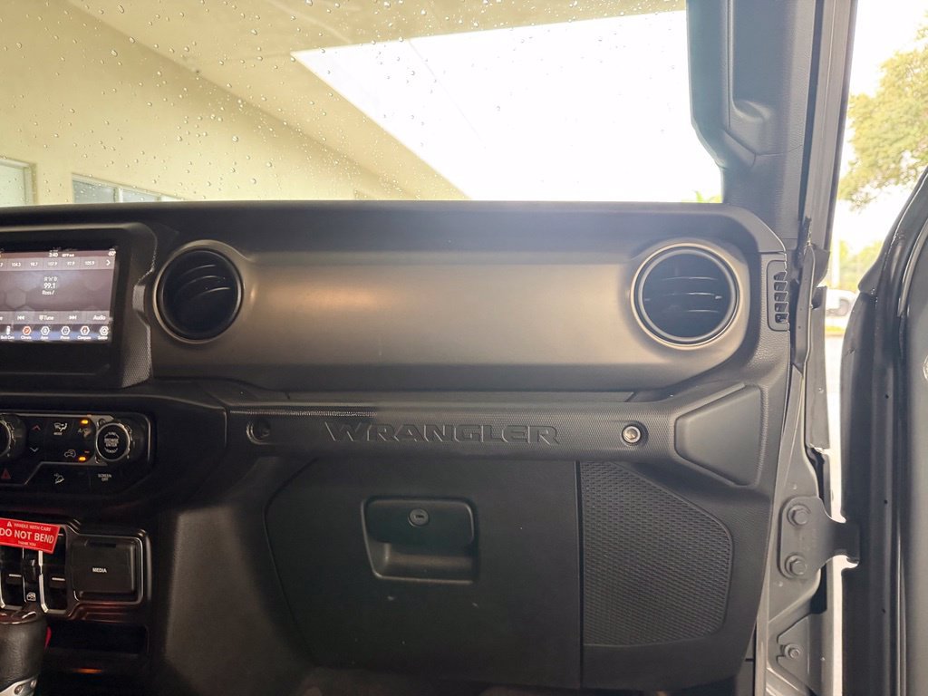 Used 2019 Jeep Wrangler Unlimited Sport S AWD/4WD image 23