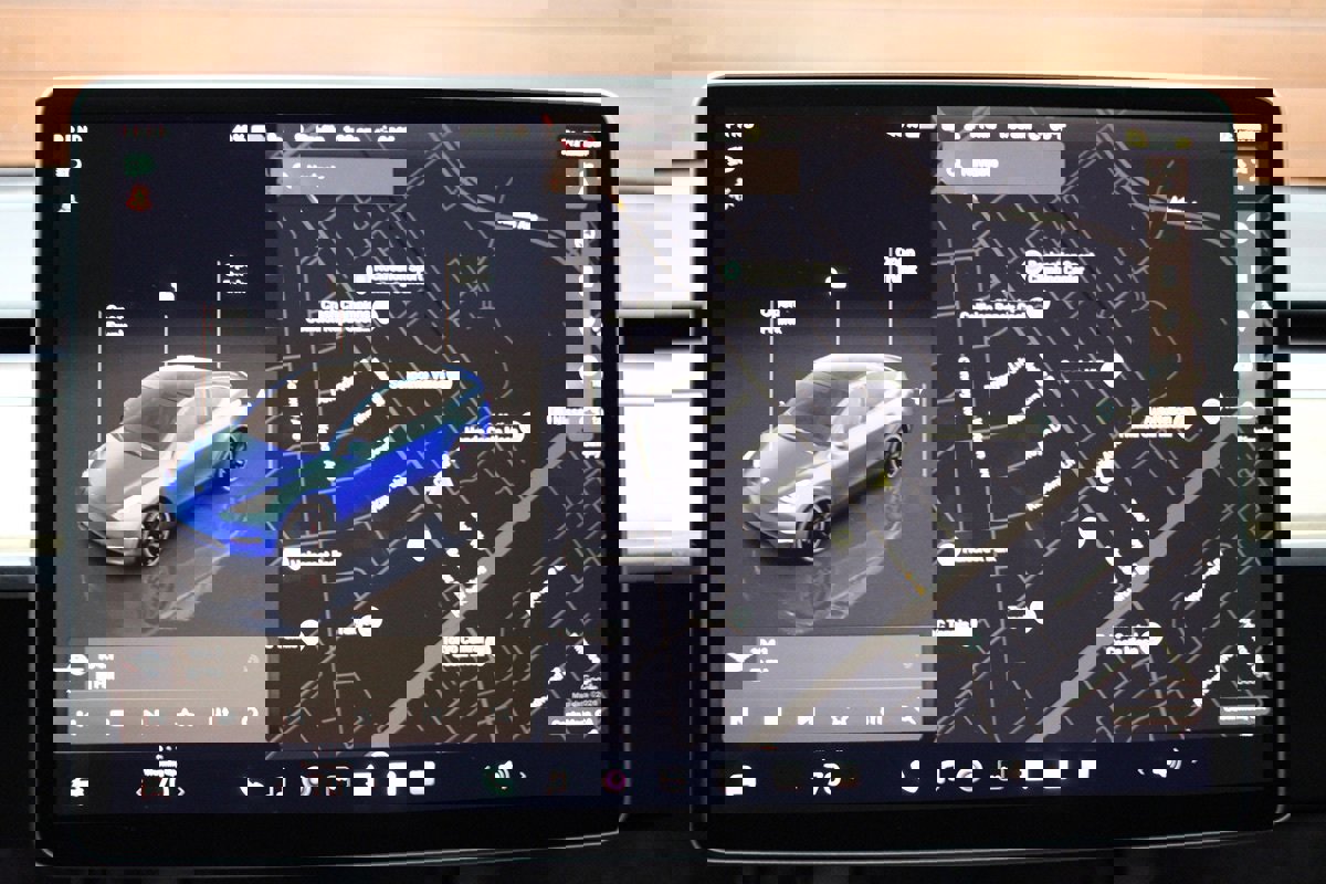 Used 2024 Tesla Model Y Performance image 24