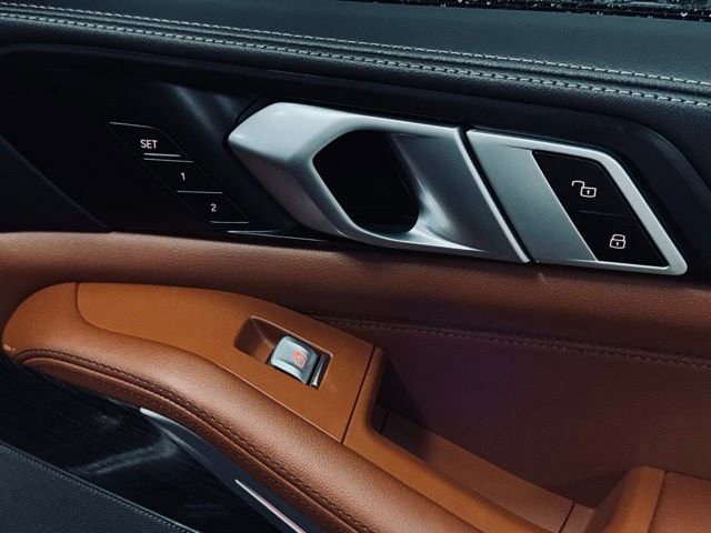 Certified 2025 BMW X7 M60i image 15