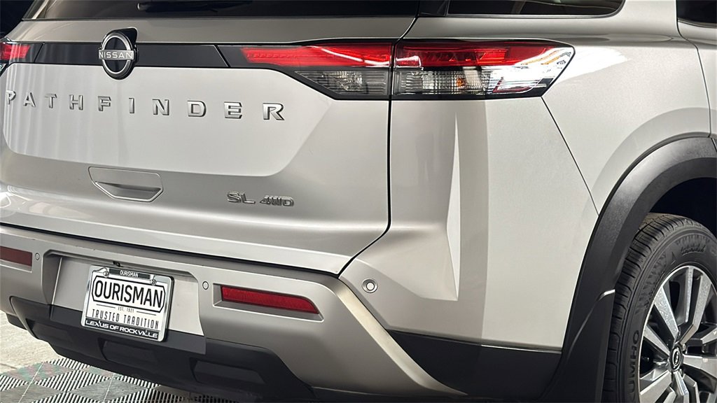 Used 2024 Nissan Pathfinder SL image 5