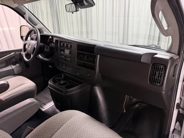 Used 2019 Chevrolet Express 2500 RWD image 12