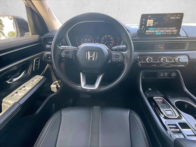 Used 2023 Honda Pilot Touring image 7