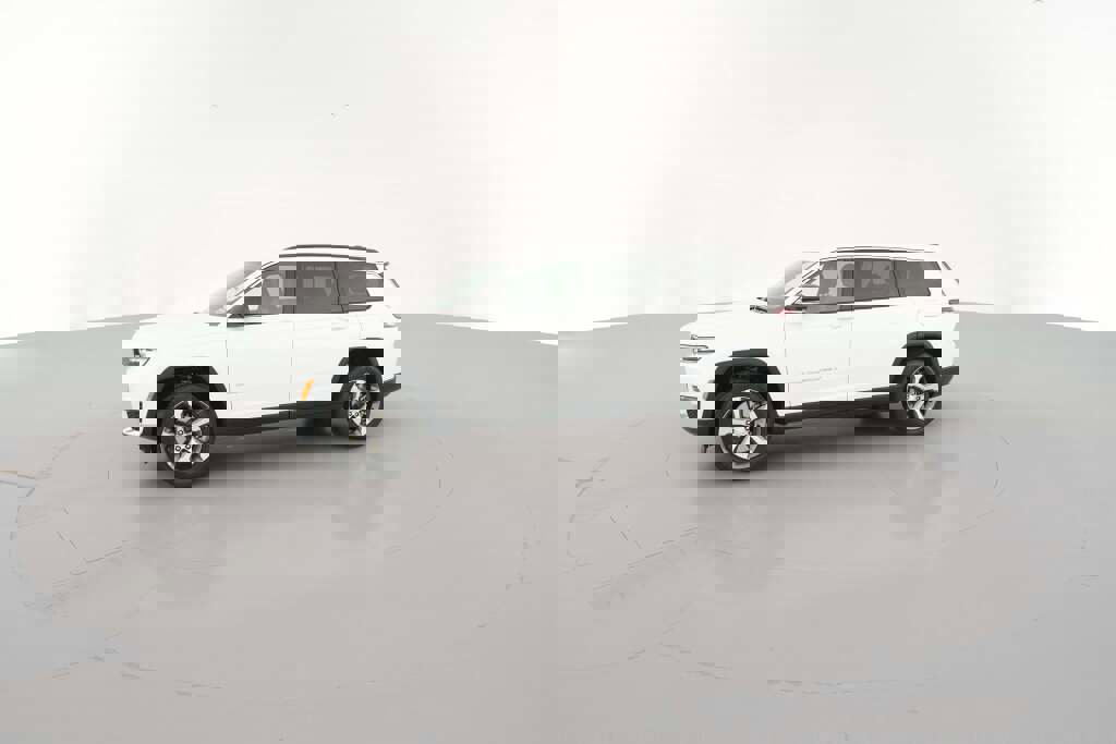 New 2025 Jeep Grand Cherokee L Limited image 5