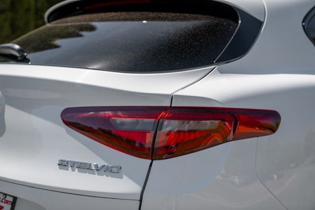 Used 2023 Alfa Romeo Stelvio Ti w/ Active Assist Plus Package AWD/4WD image 16