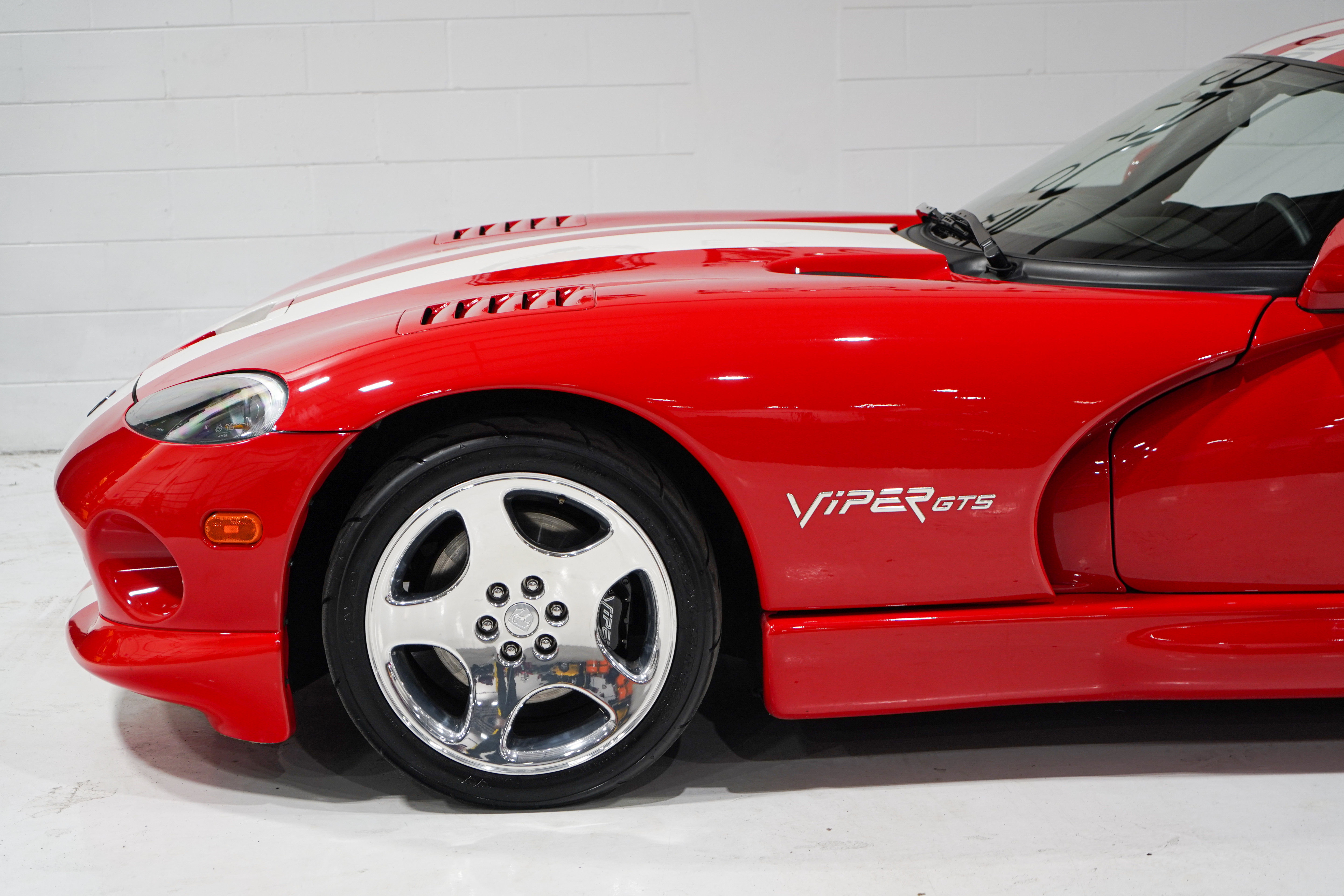 Used 2002 Dodge Viper GTS RWD image 26