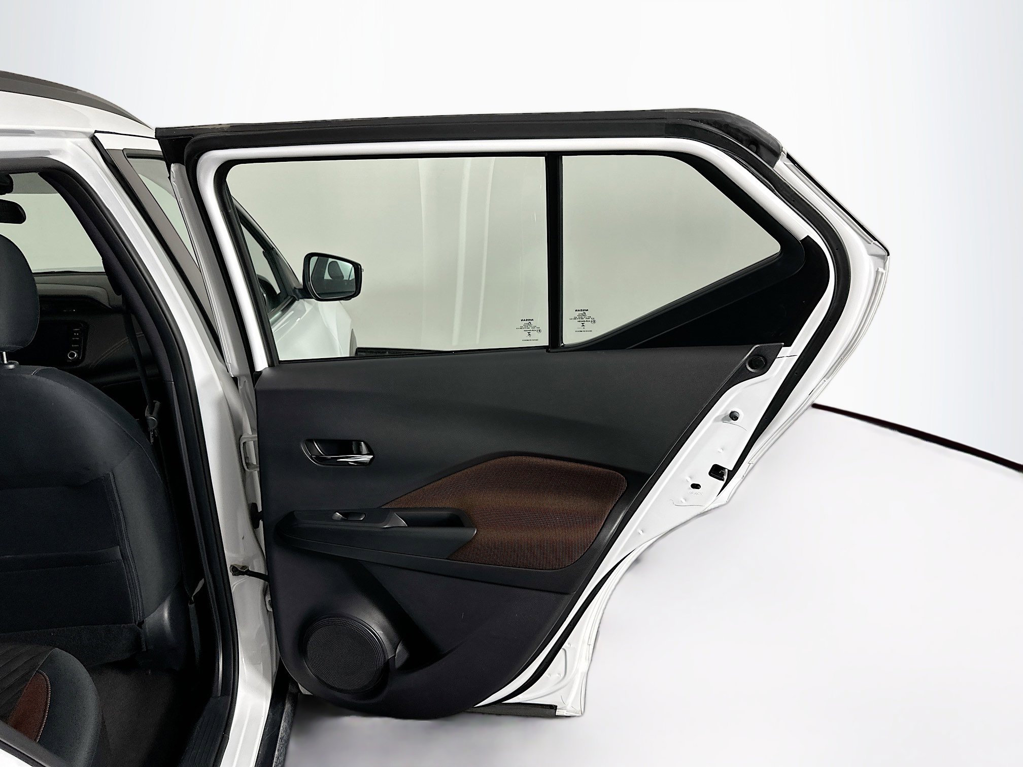 Used 2024 Nissan Kicks SR image 26