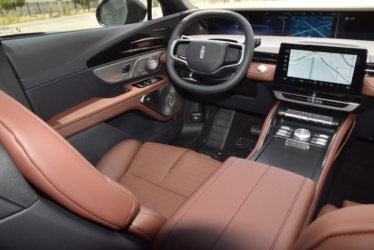 New 2026 Lincoln Nautilus Reserve AWD/4WD image 15
