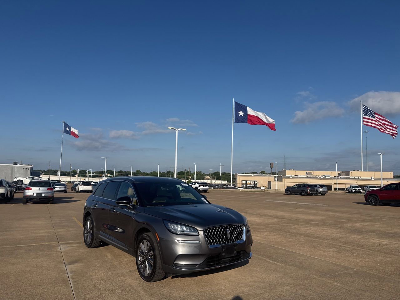 Used 2022 Lincoln Corsair Reserve w/ Elements Package FWD video 2