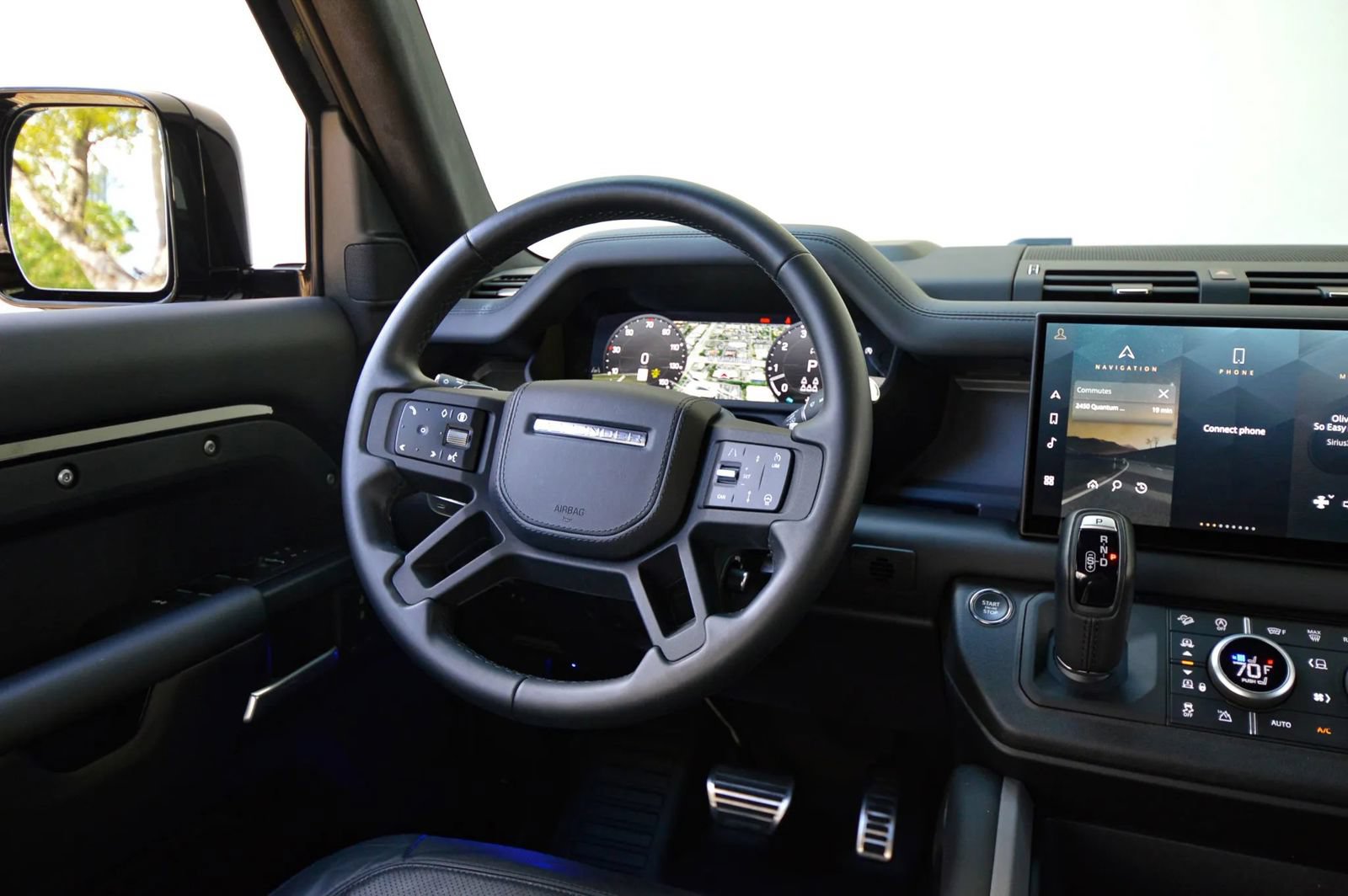 Used 2025 Land Rover Defender 130 V8 AWD/4WD image 34